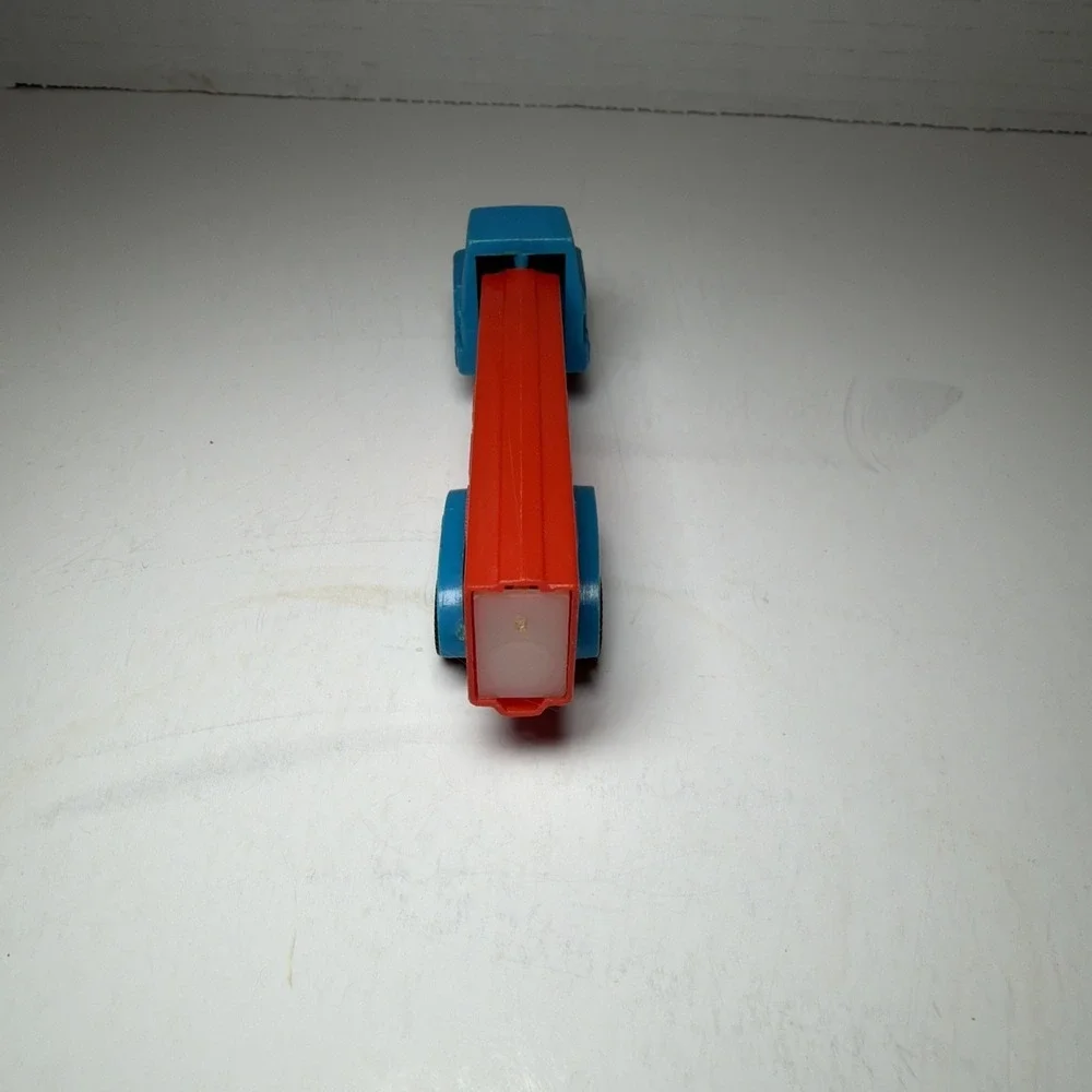 PEZ DISPENSER Semi Truck NO Feet  vintage  blue/red